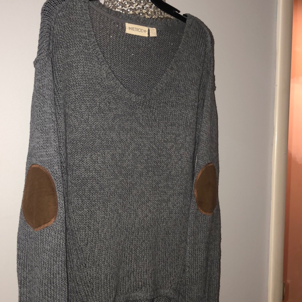 Grey sweater